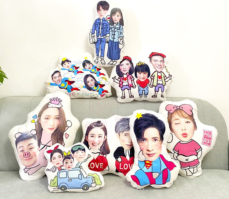 Four Person Cartoon Design Keychain and Magnet